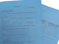 Niebieska karta wypełniana jest, gdy istnieje podejrzenie przemocy w rodzinie. Formularz zawiera dane osoby dotkniętej przemocą i sprawcy.