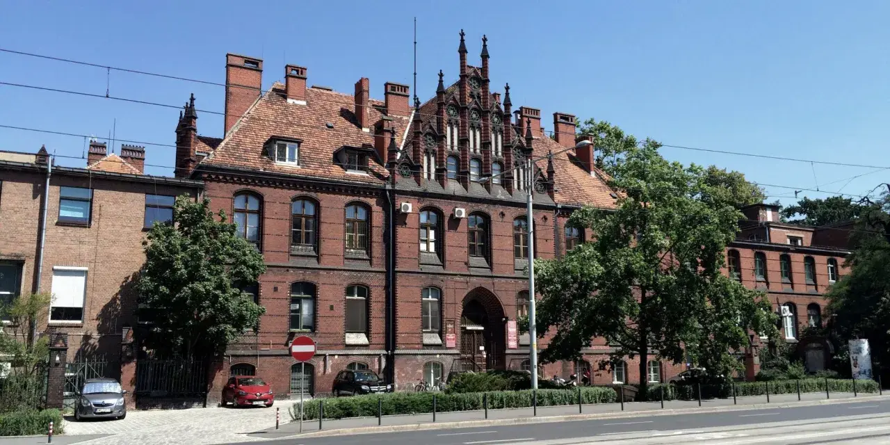 Uniwersytet Medyczny Wrocław: Jak dostać się na wymarzone studia?