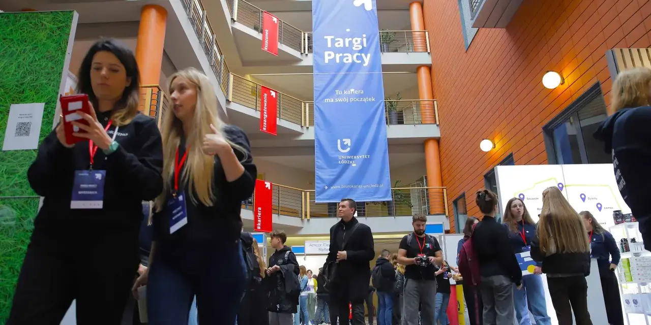 Praca na Uniwersytecie Łódzkim: Jak znaleźć i co zyskasz?