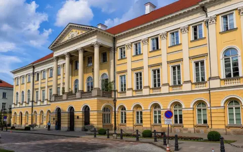 Uniwersytet Warszawski: Jak wybrać najlepszą uczelnię w Warszawie?