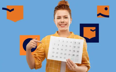 Uśmiechnięta dziewczyna z kalendarzem w ręku, wskazująca palcem na datę. Czekamy na wyniki matur!