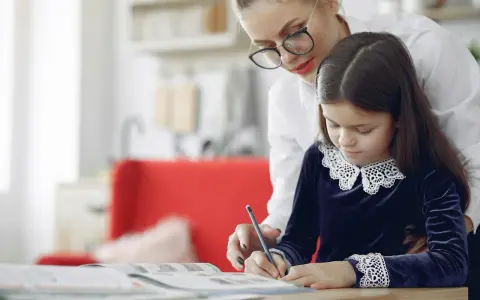 Korepetycje u własnego ucznia: Legalne, ale czy etyczne?