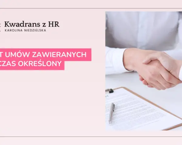 Dwie osoby ściskają sobie dłonie nad dokumentem. Na ekranie widnieje napis "LIMIT UMÓW ZAWIERANYCH NA CZAS OKREŚLONY".