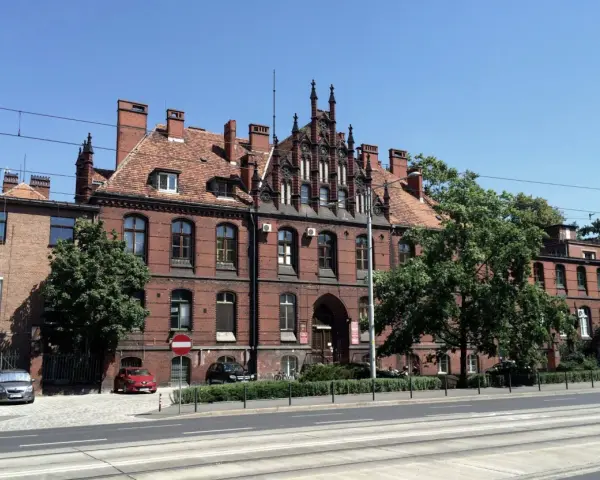 Uniwersytet Medyczny Wrocław: Jak dostać się na wymarzone studia?