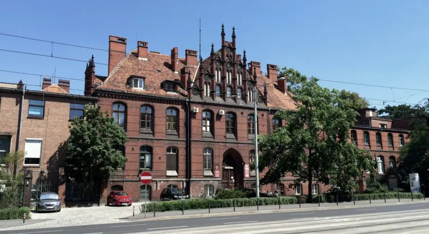 Uniwersytet Medyczny Wrocław: Jak dostać się na wymarzone studia?