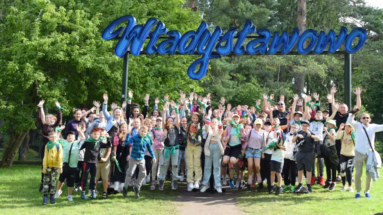 Zespół kadry kolonijnej współpraca